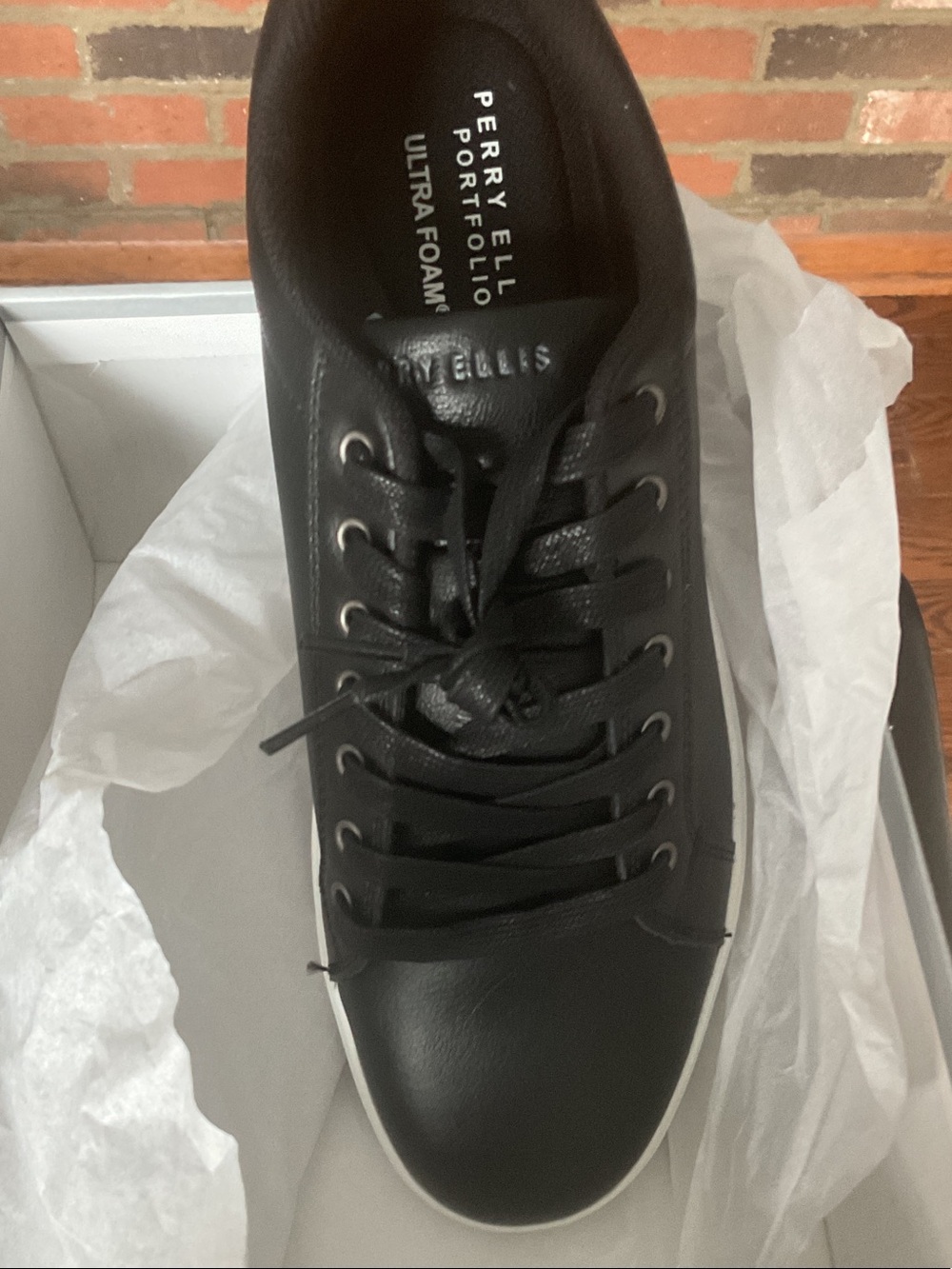 Perry Ellis Brown Leather Low-Top Sneaker with Off-White Solenew men’s Perry ELL - Picture 3 of 4
